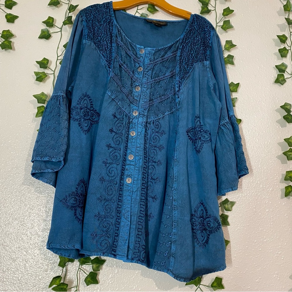 307 B Medieval Bohemian
Embroidered Button Shirt
Blouse